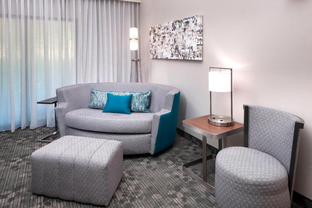 Courtyard by Marriott Pensacola photo