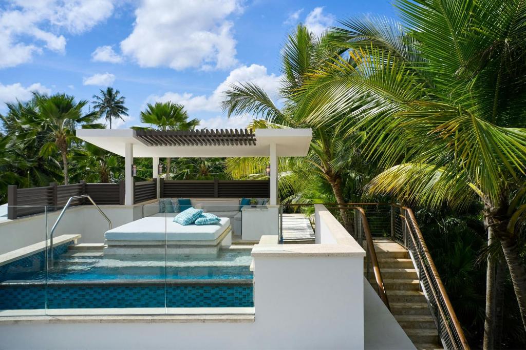 West Beach King Suite - Rooftop Floor