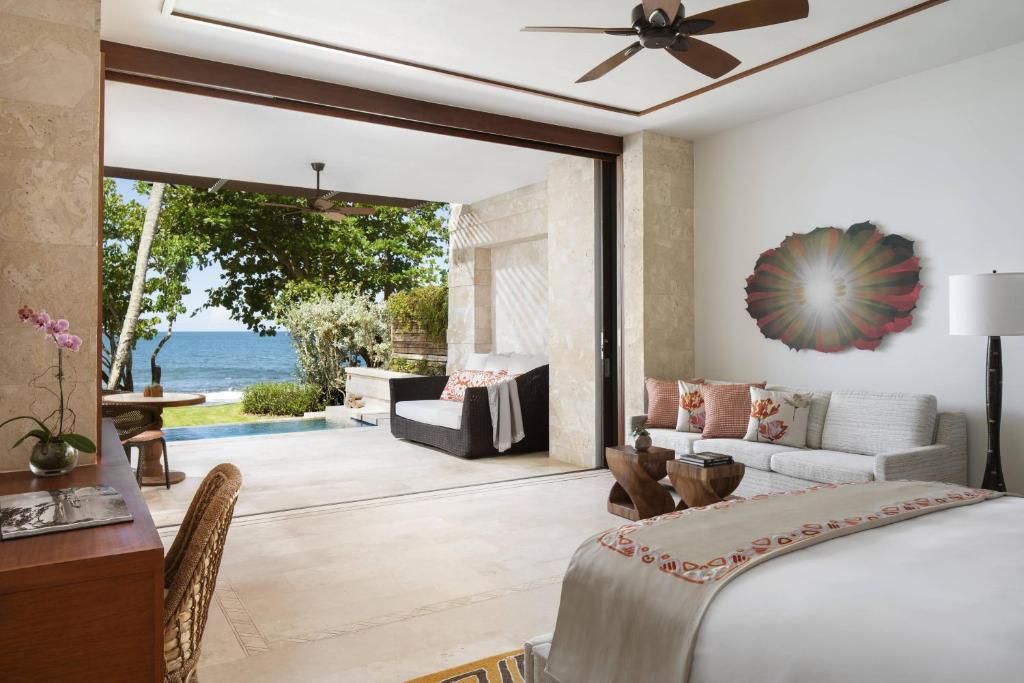 Postel nebo postele na pokoji v ubytování Dorado Beach, a Ritz-Carlton Reserve