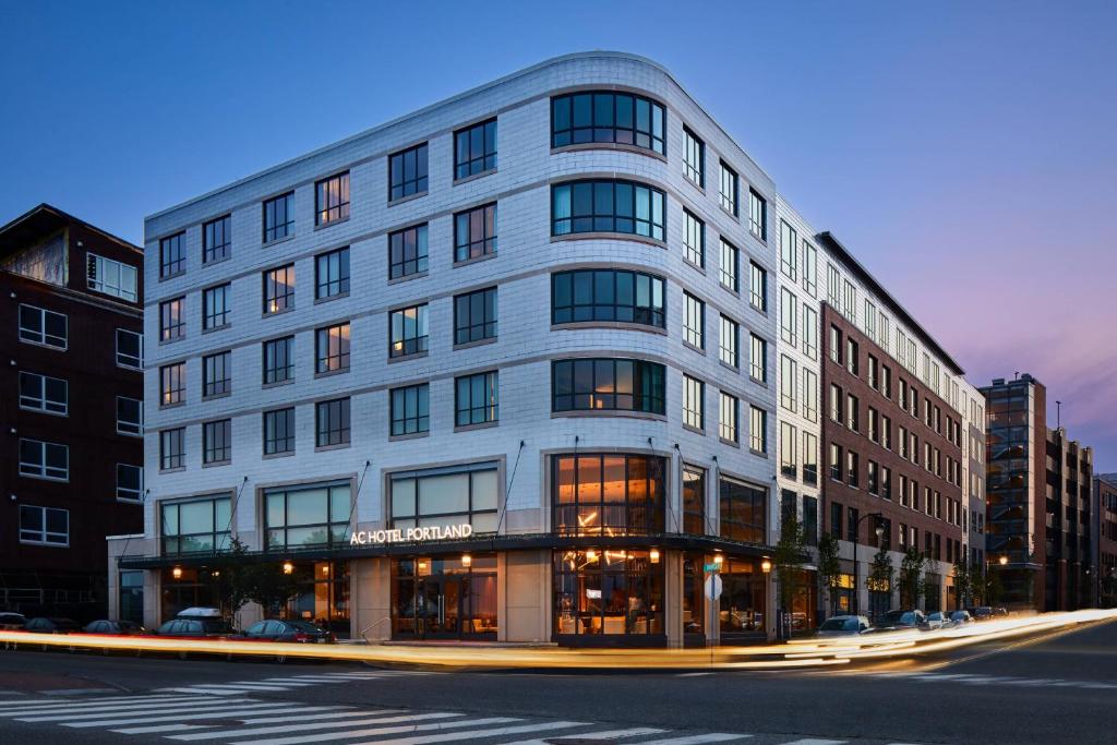 AC Hotel Portland Downtown-Waterfront, ME photo