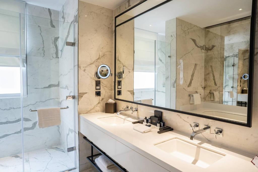 The Dixon, Tower Bridge, Autograph Collection - Resim 27