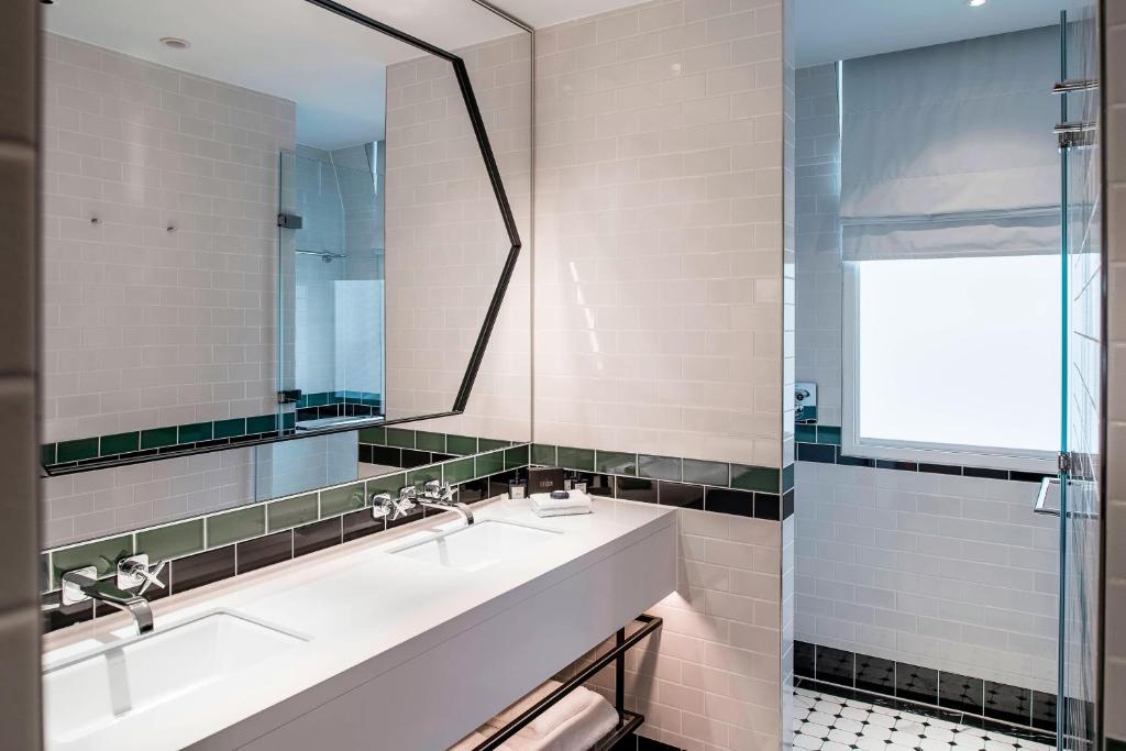 The Dixon, Tower Bridge, Autograph Collection - Resim 30