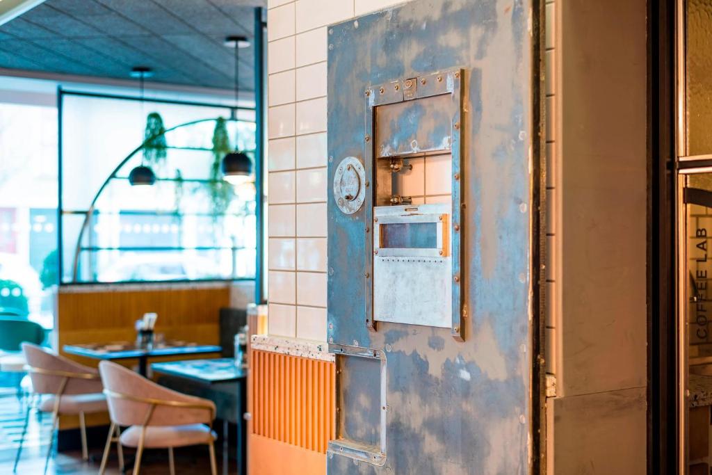 The Dixon, Tower Bridge, Autograph Collection - Resim 36