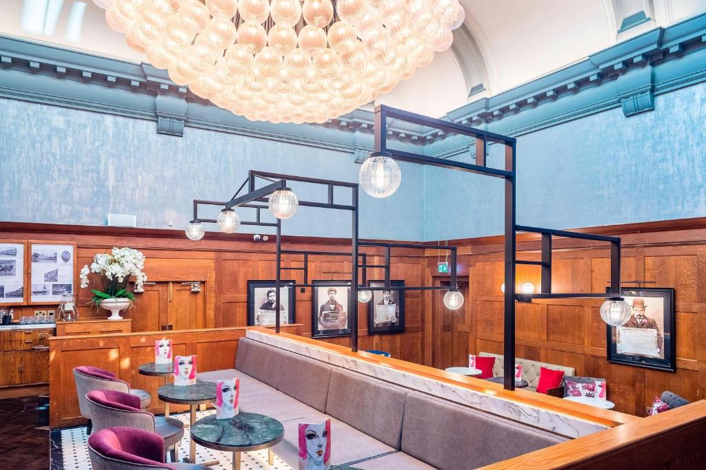 The Dixon, Tower Bridge, Autograph Collection - Resim 40