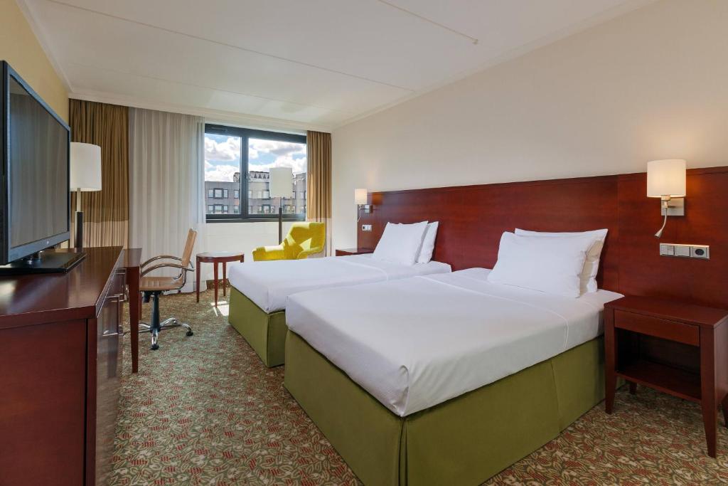Courtyard by Marriott Düsseldorf Seestern - Resim 14