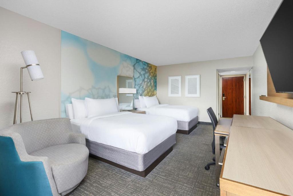 Postel nebo postele na pokoji v ubytování Courtyard by Marriott Fort Lauderdale North/Cypress Creek