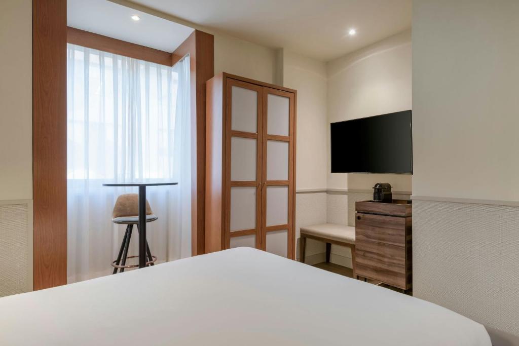 AC Hotel Los Vascos by Marriott - Resim 18