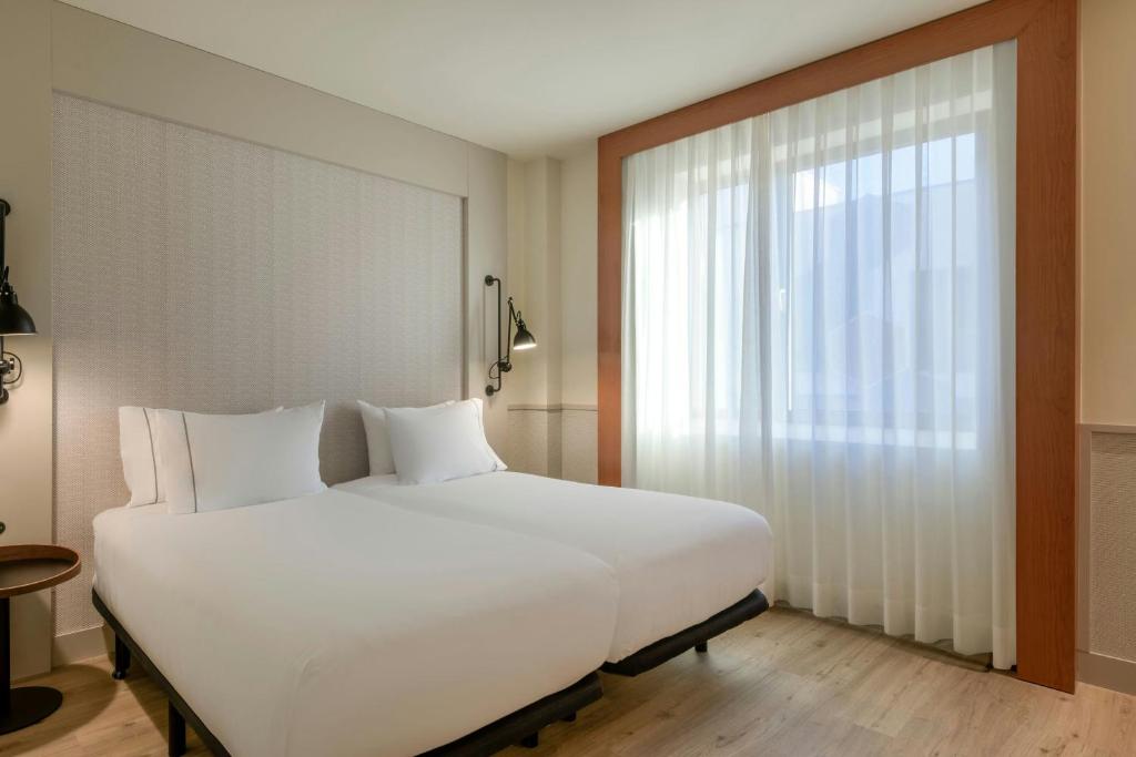 AC Hotel Los Vascos by Marriott - Resim 6