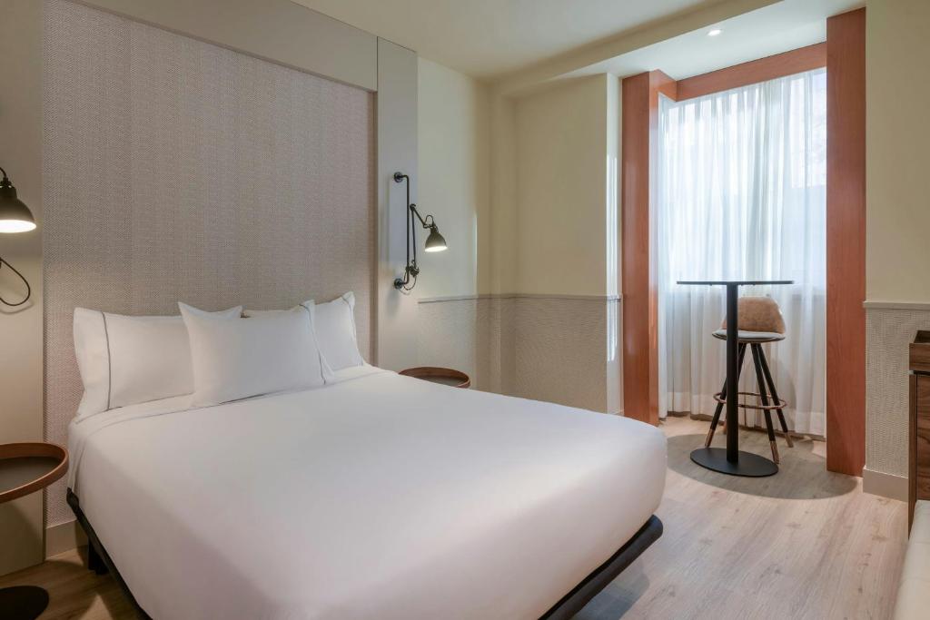 AC Hotel Los Vascos by Marriott - Resim 13