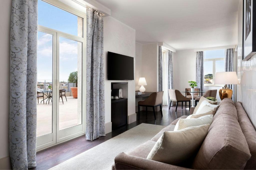 Sina Bernini Bristol, Autograph Collection - Resim 34