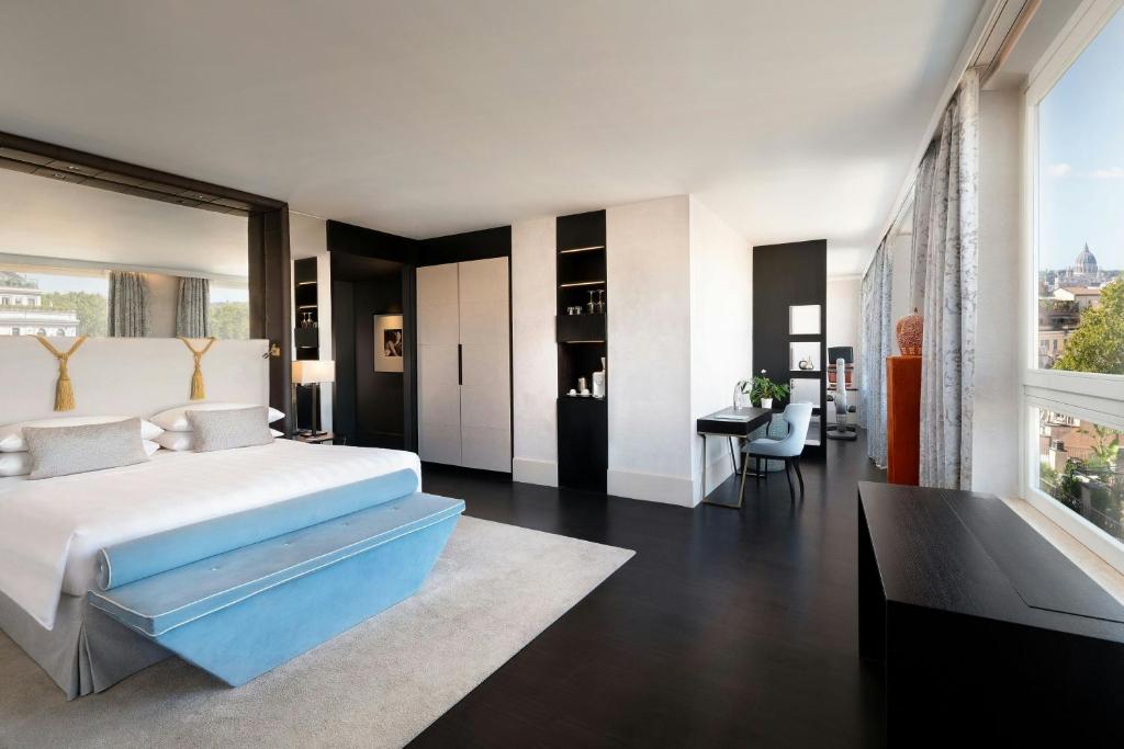 Sina Bernini Bristol, Autograph Collection - Resim 43