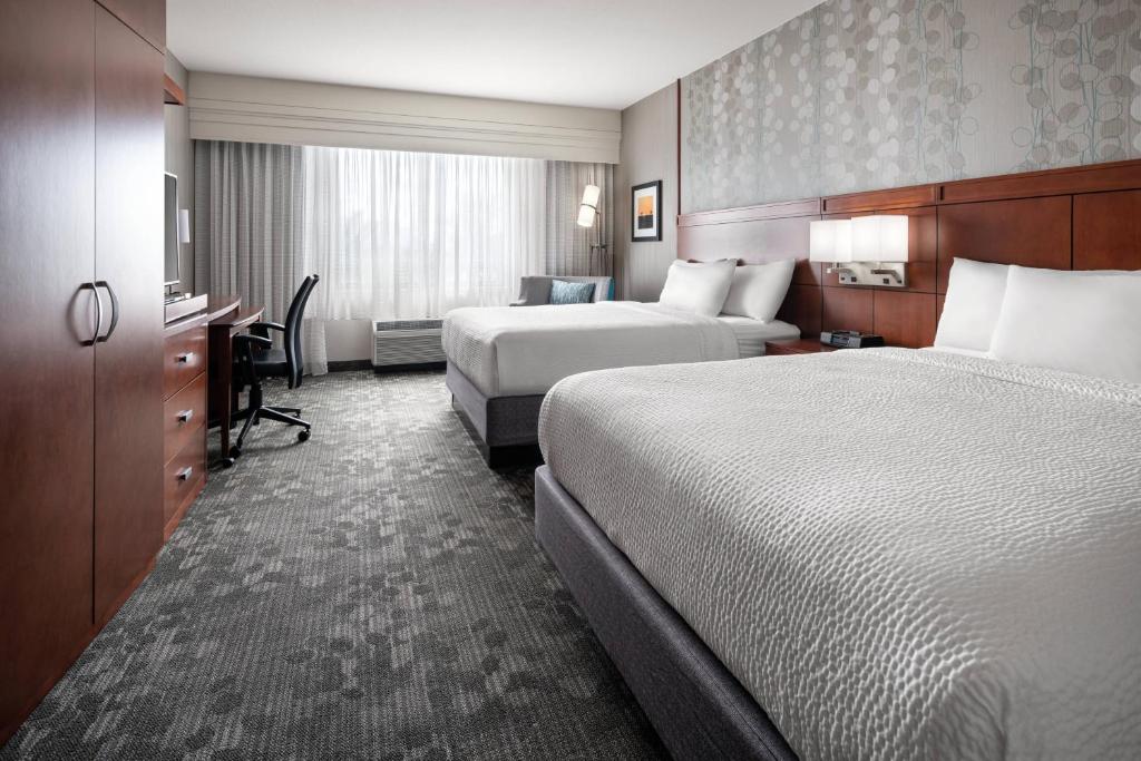 Cama ou camas em um quarto em Courtyard by Marriott Maui Kahului Airport