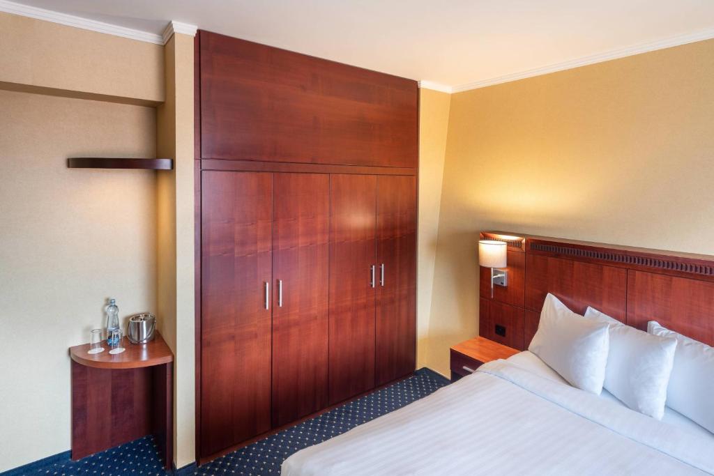 Courtyard by Marriott Prague City - Resim 15