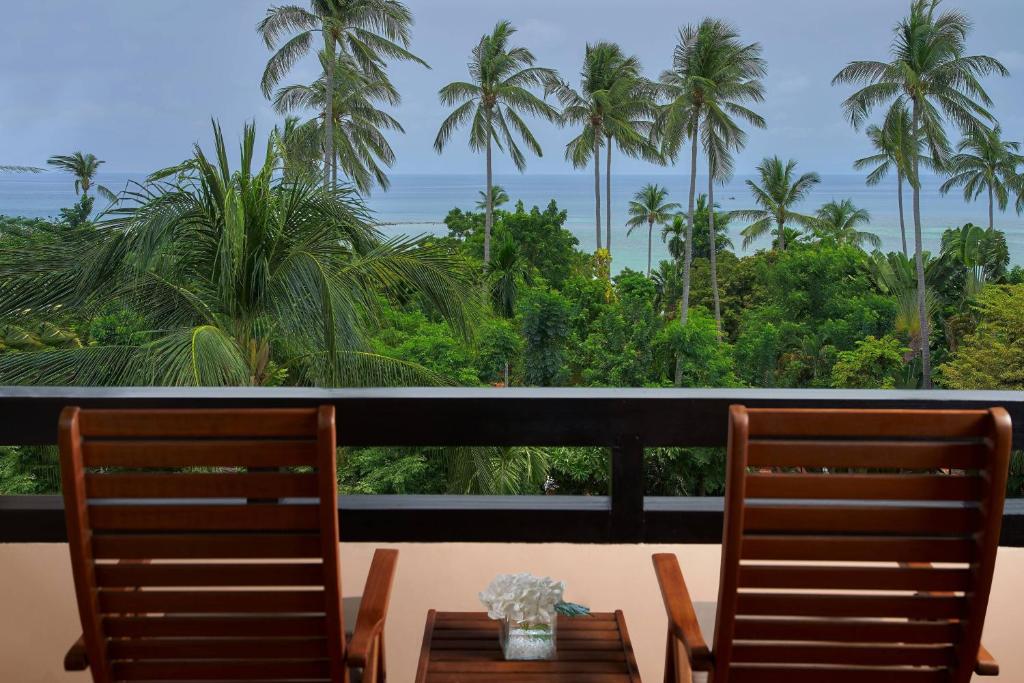 Ein Garten an der Unterkunft Renaissance Koh Samui Resort & Spa