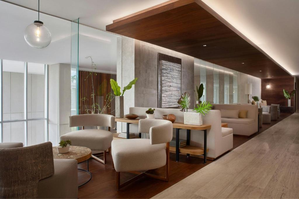 Un lugar para sentarse en Courtyard by Marriott Merida Downtown
