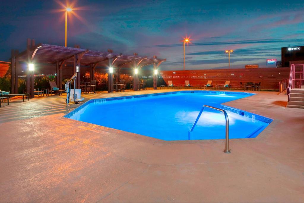 Bazén v ubytování Courtyard by Marriott Killeen nebo v jeho okolí