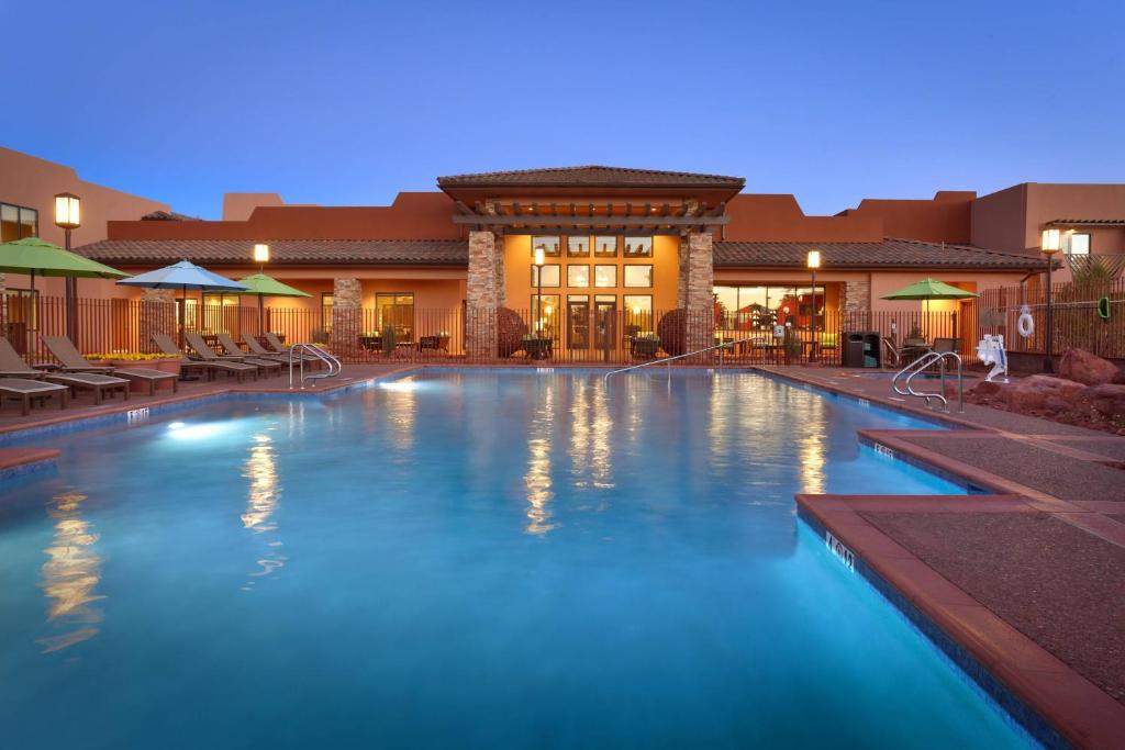 Bazén v ubytování Courtyard by Marriott Sedona nebo v jeho okolí
