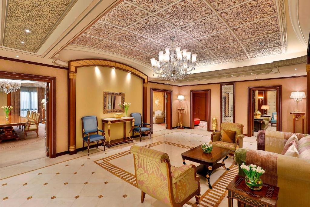 Posezení v ubytování The Ritz-Carlton, Riyadh