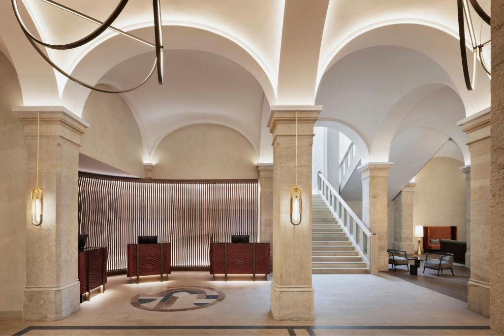 Imperial Riding School, Autograph Collection - Resim 13