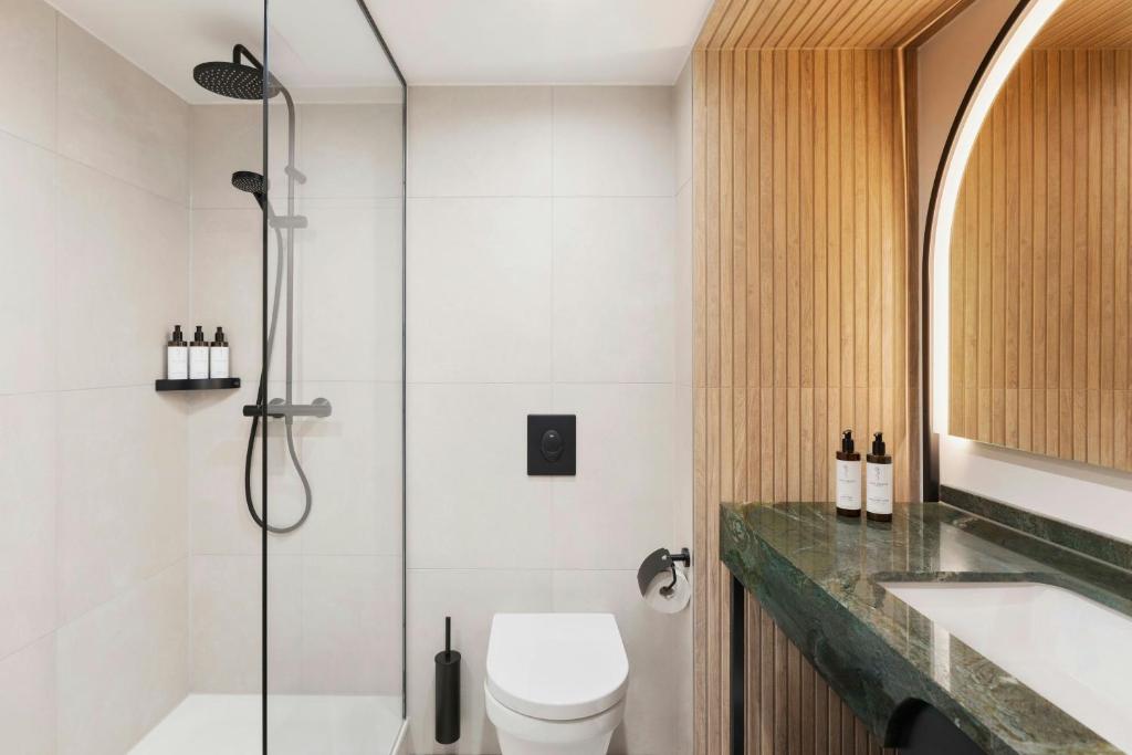 Imperial Riding School, Autograph Collection - 13