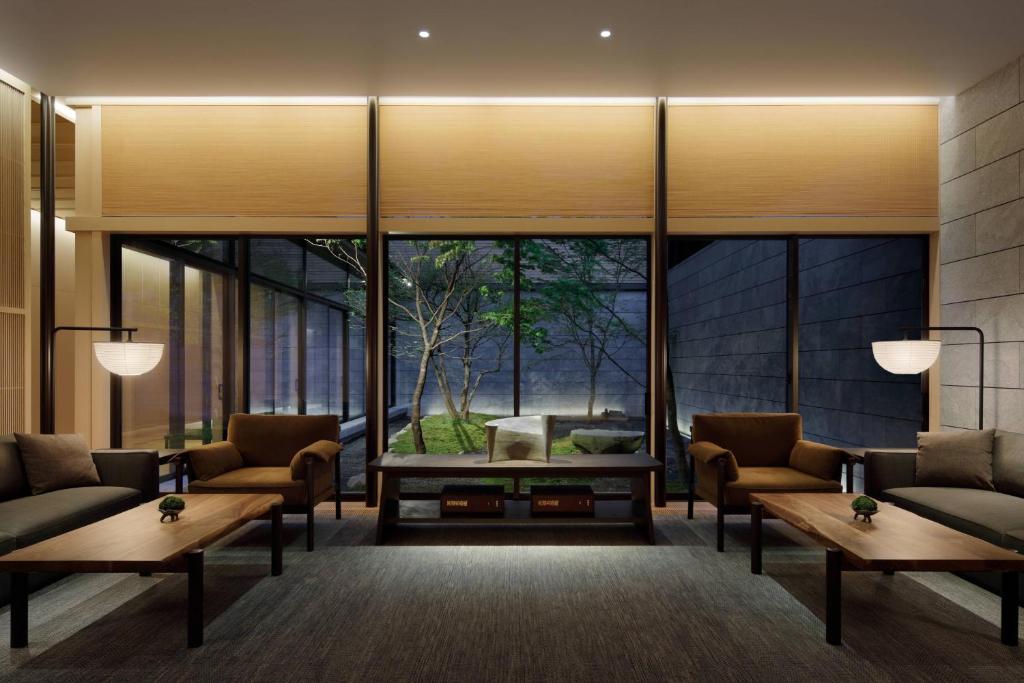 Posezení v ubytování The Ritz-Carlton, Nikko