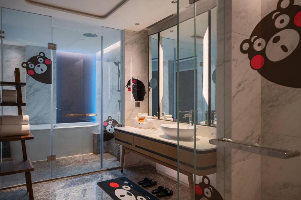 Renaissance Xi'an Hotelにあるバスルーム