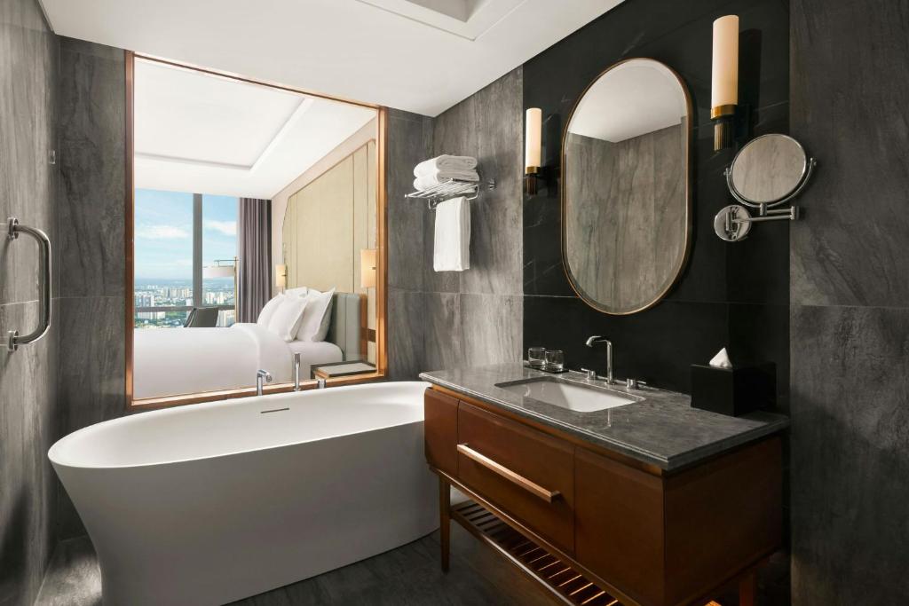 Phòng Club Giường Cỡ King Với Tầm Nhìn Lên Bầu Trời - Quyền Sử Dụng Club Lounge