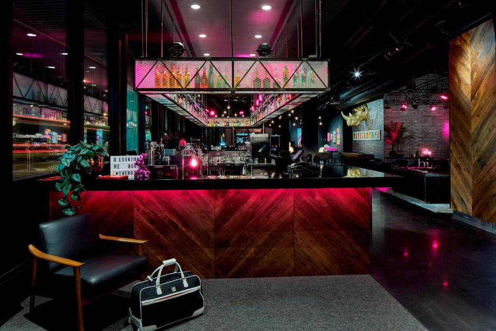 MOXY Minneapolis Uptown photo
