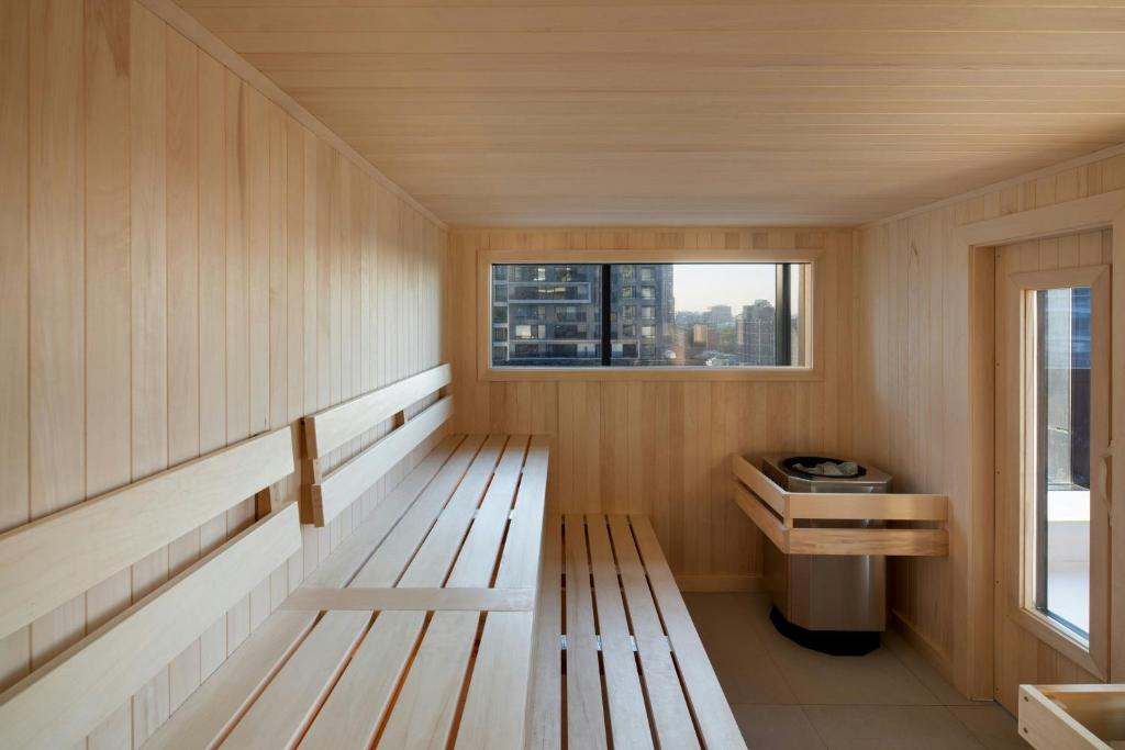 HONEYROSE Hotel, Montreal, a Tribute Portfolio Hotelにあるベッド