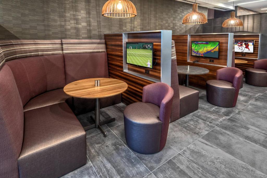 Courtyard by Marriott Dulles Airport Herndon photo
