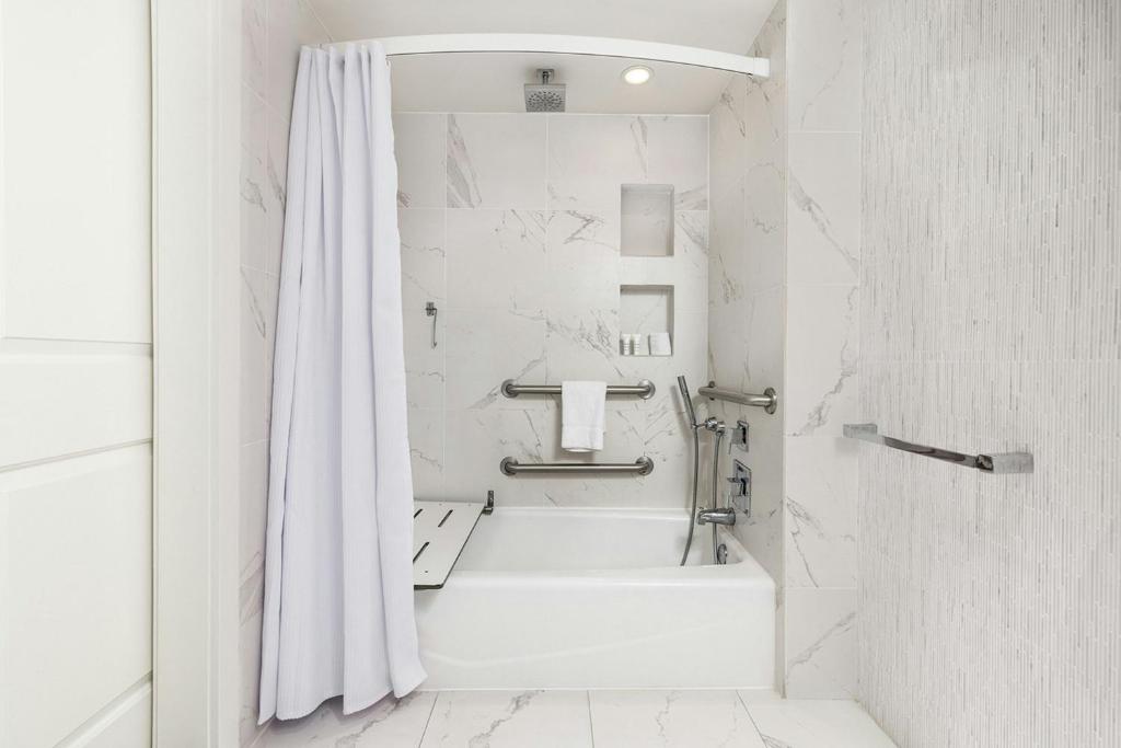 Marriott Stanton South Beach - 