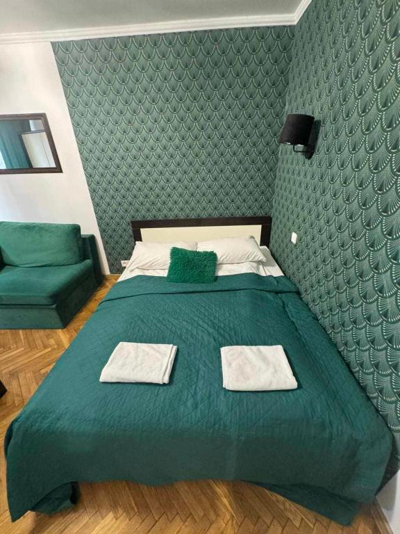 Posteľ alebo postele v izbe v ubytovaní UnitApartament Warszawa Centrum Room in Apartment by Metro Rondo ONZ Super wygodne noclegi zapraszamy