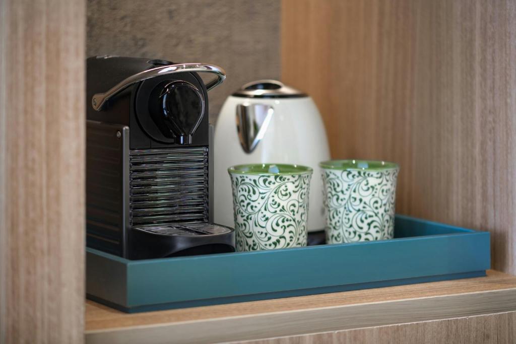 Querencia de Sevilla, Autograph Collection - 11