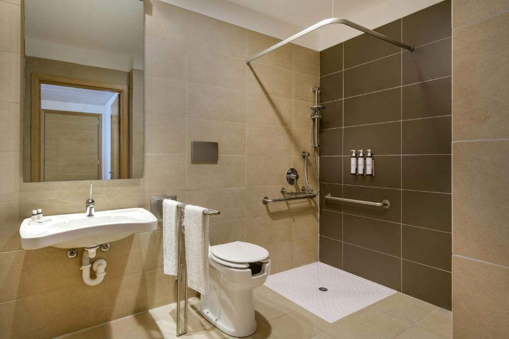 Koupelna v ubytování AC Hotel by Marriott Milan Sesto
