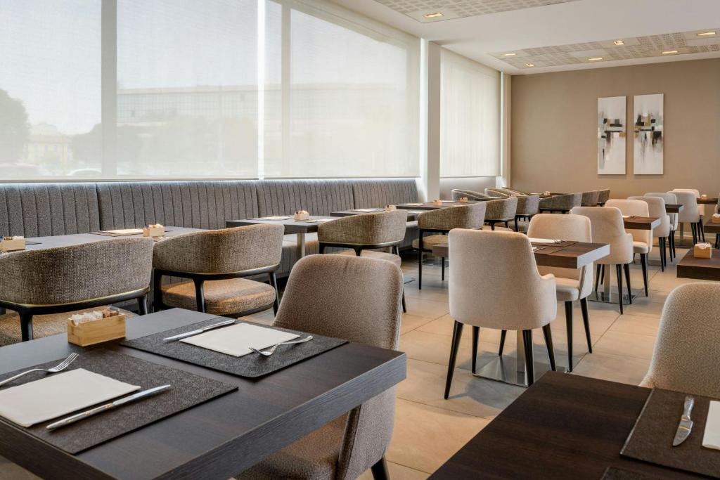 Posezení v ubytování AC Hotel by Marriott Milan Sesto