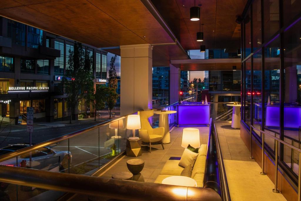 Restaurace v ubytování AC Hotel by Marriott Seattle Bellevue/Downtown