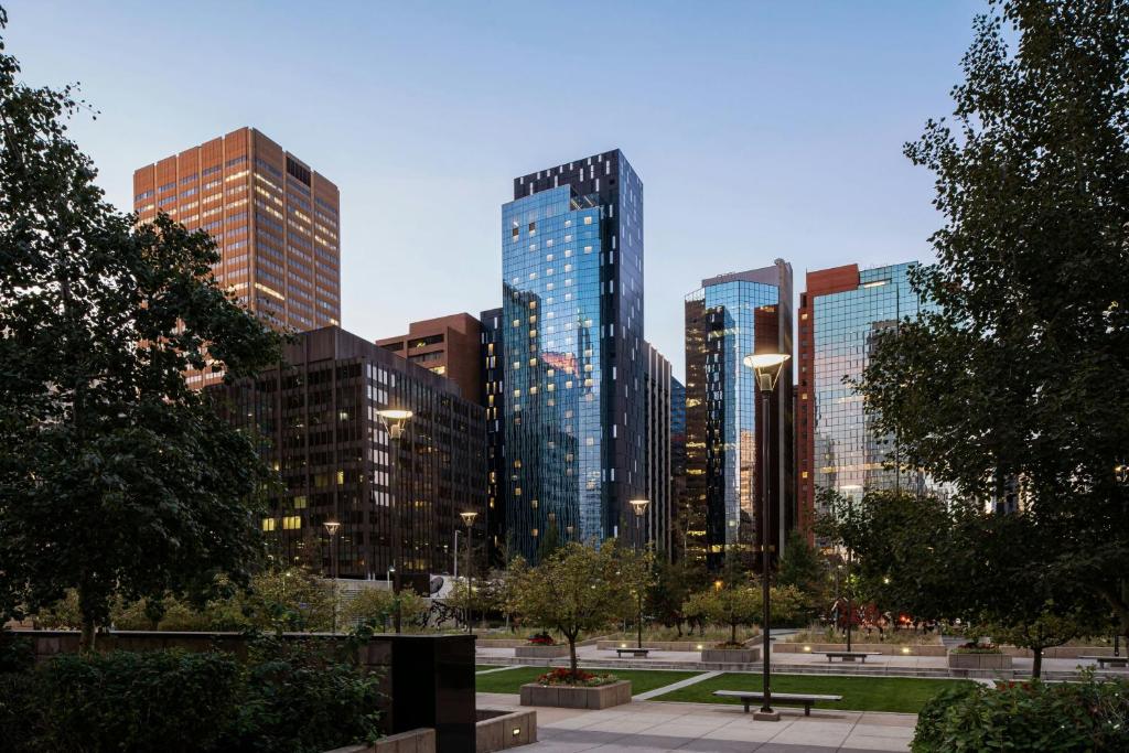 The Dorian, Autograph Collection - Resim 3