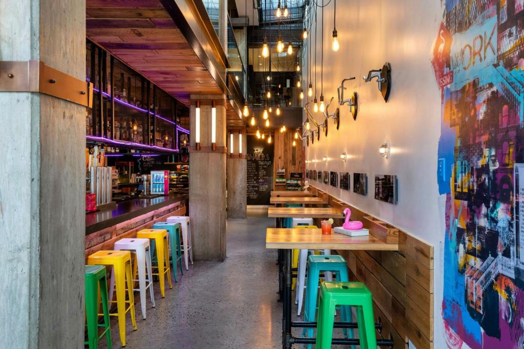 Moxy Washington, DC Downtown photo