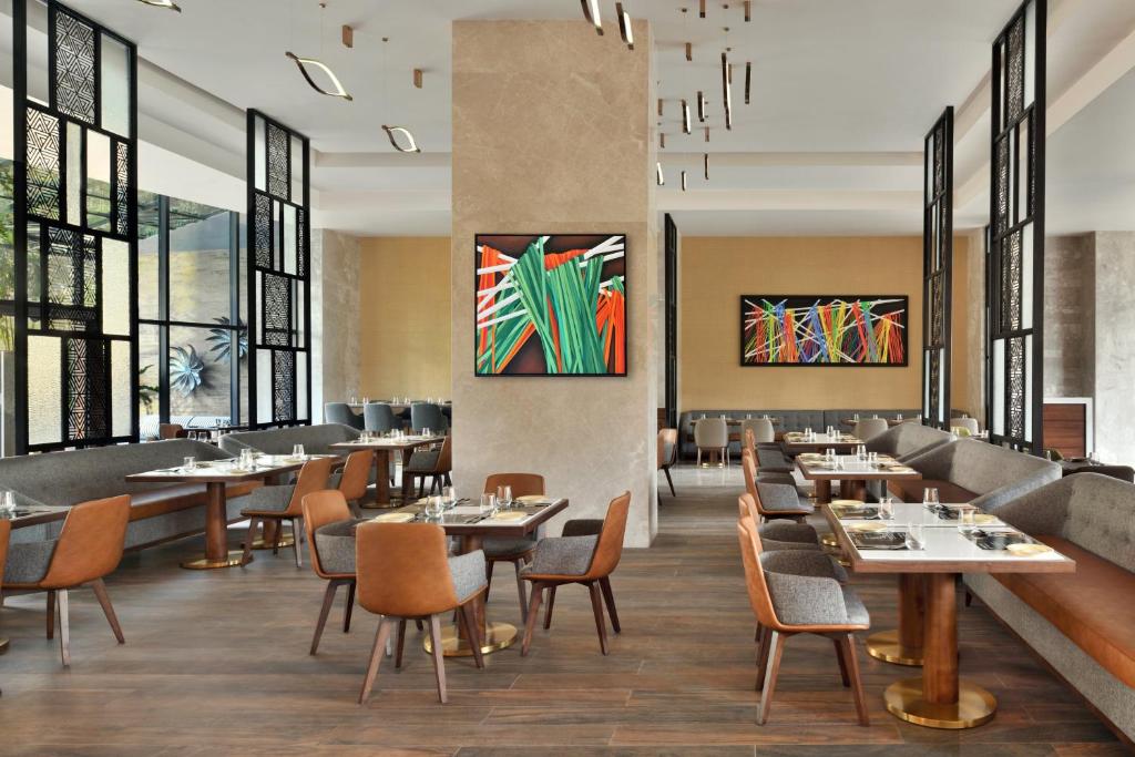 Restaurace v ubytování Courtyard by Marriott Nashik