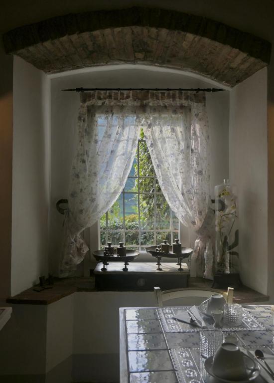 Zdjęcie z galerii obiektu Bed and Breakfast Casa del Nonno w mieście Adrara San Rocco