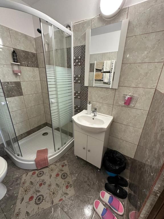 Koupelna v ubytování Casa Cezara