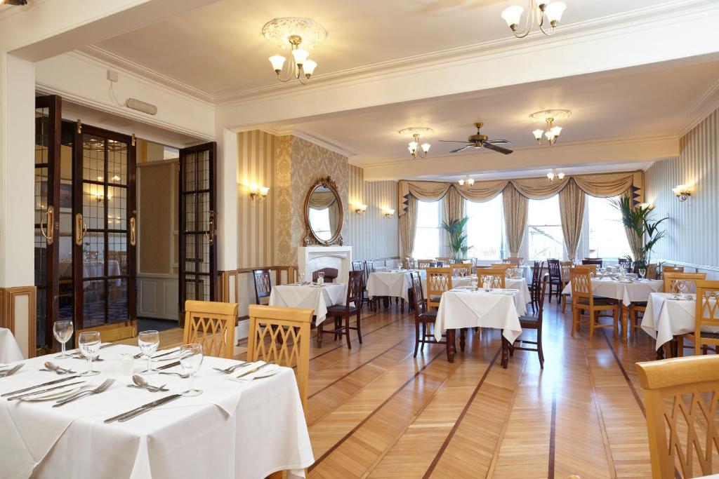 Restaurace v ubytování Royal Esplanade Hotel