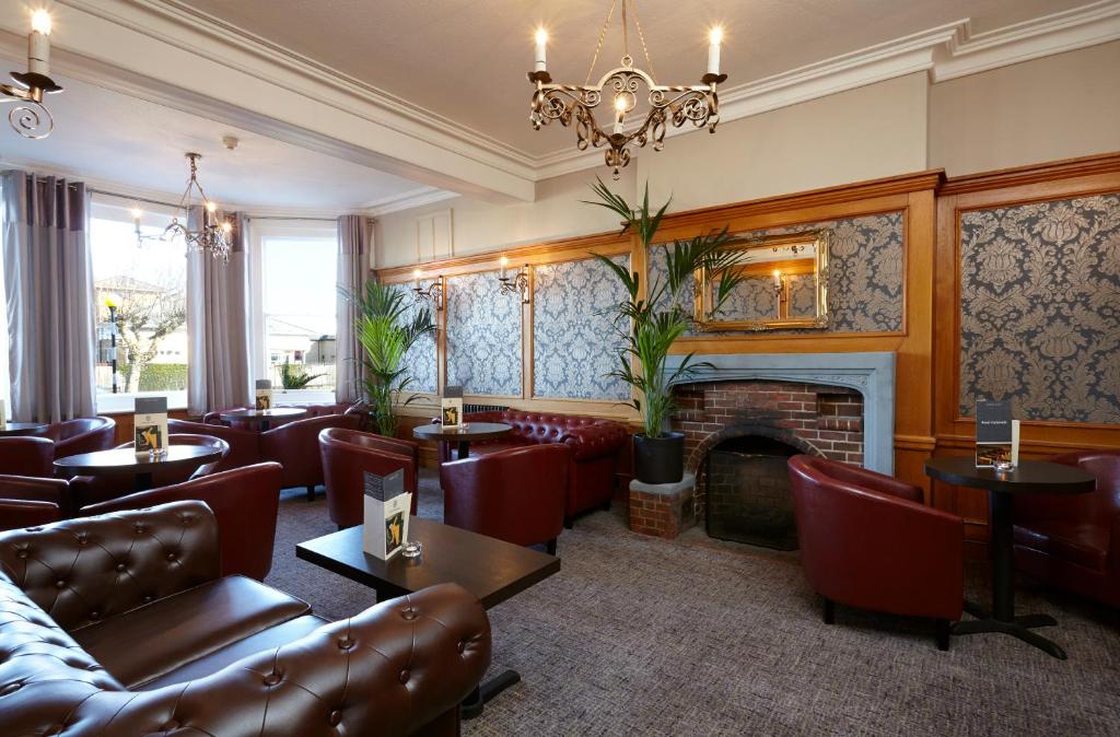 Posezení v ubytování Royal Esplanade Hotel