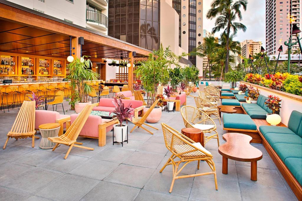 The Laylow Waikiki, Autograph Collection photo