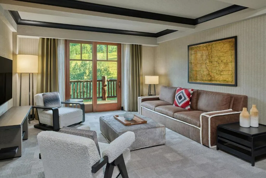 1 Bedroom Residential Suite, 1 King, Sofa bed, Mountain view