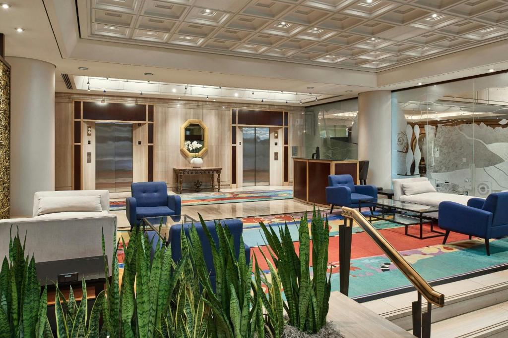 Posezení v ubytování Metropolitan Hotel Vancouver