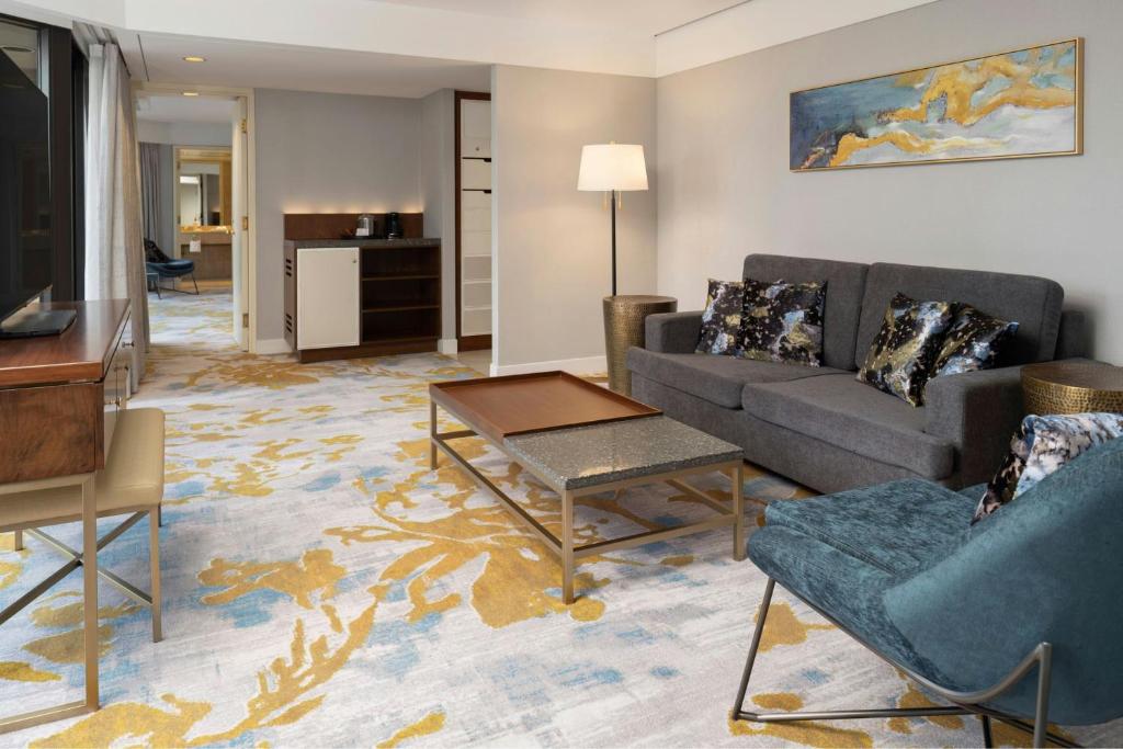 Posezení v ubytování Metropolitan Hotel Vancouver
