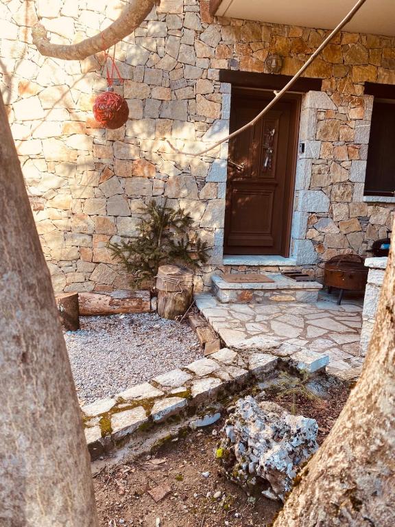 Fotografie z fotogalerie ubytování Pinecone Lodge, Eptalofos Wellness Chalet v destinaci Eptalofos