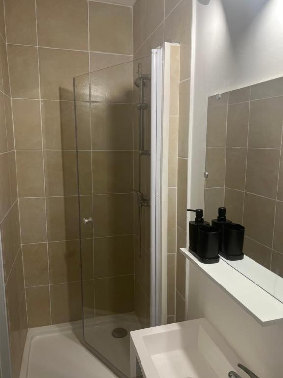 Le Manteau Bleu - Double Room With Private Bathroom