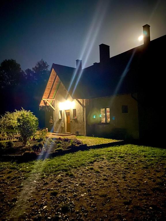 Budova, v ktorej sa farma nachádza